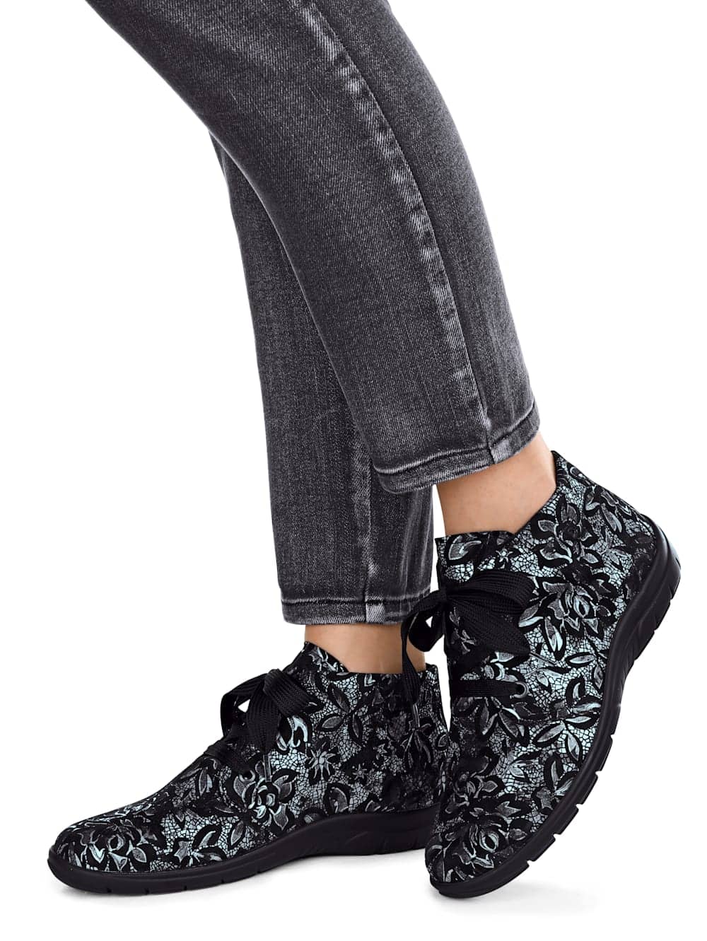 Vamos Schnurstiefelette aus weichem Leder - Silbergrau