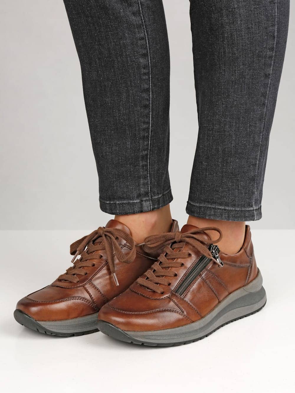 Vamos Schnurschuh mit Shock-Absorber - Cognac