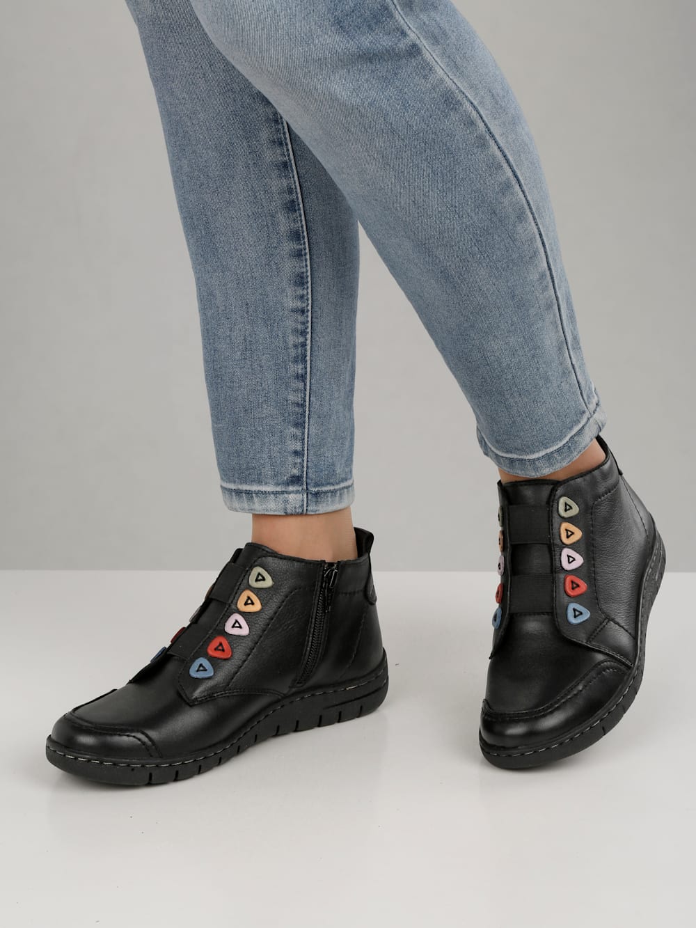 Vamos Stiefelette mit Elastikeinsatzen - Schwarz