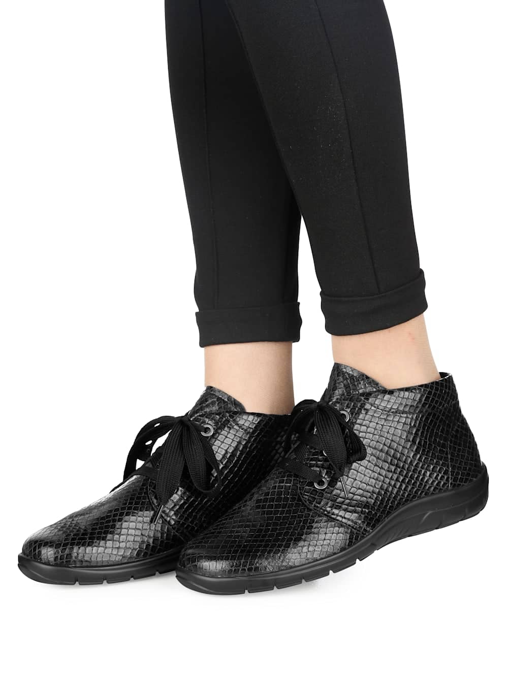 Vamos Schnurstiefelette aus weichem Leder - Schwarz