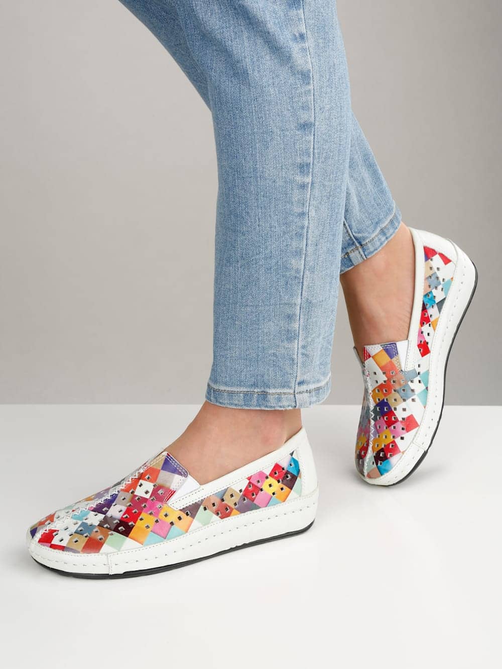 Vamos Slipper mit sommerlicher Perforation - Multicolor