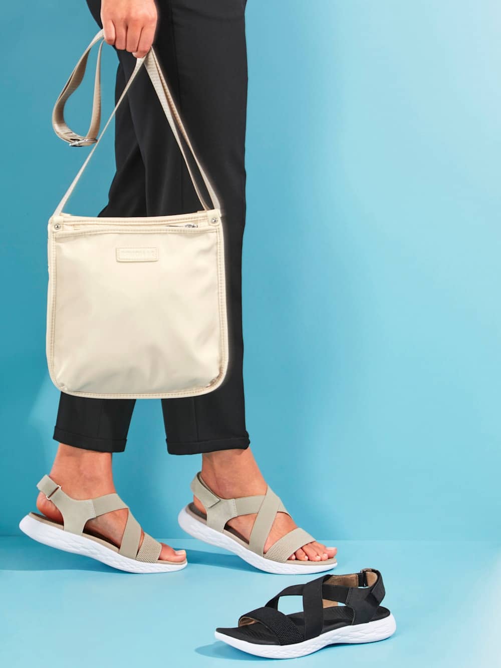 Vamos Sandale mit elastischen Riemchen - Beige